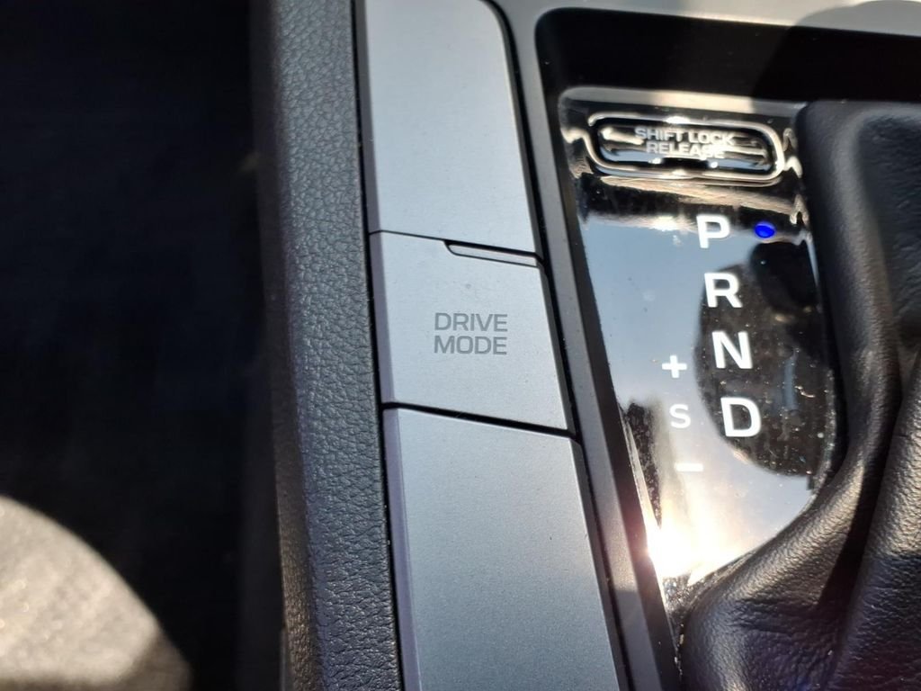 Used 2020 Quartz White Pearl Hyundai SEL image 18