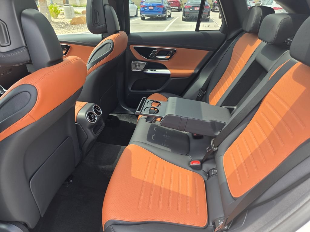 New 2026 Polar White Mercedes-Benz GLC 300 image 41