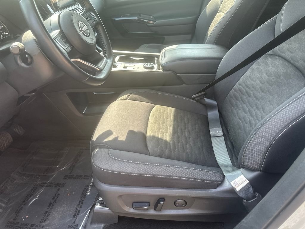Used 2025 Silver Nissan SV image 15