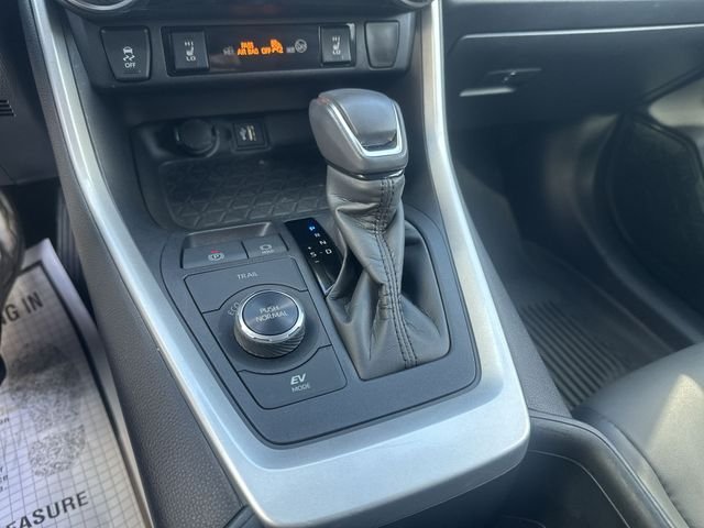 Certified Used 2024 Silver Toyota XLE Premium image 24