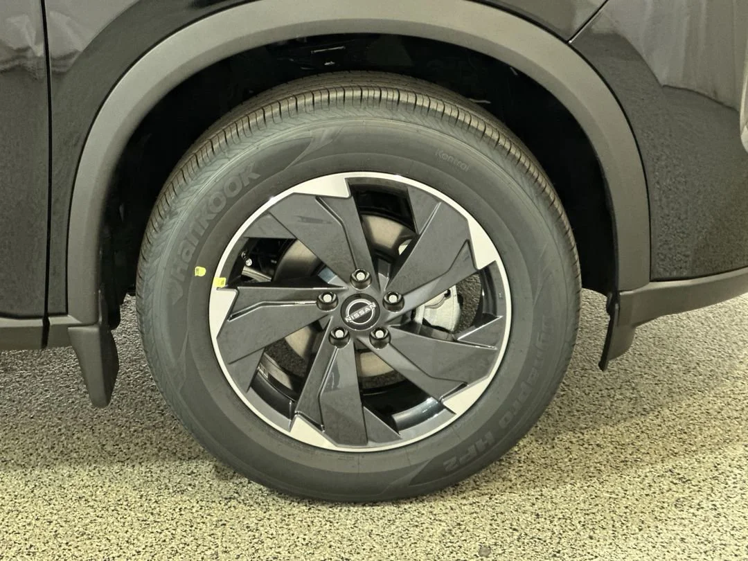 2026 Nissan Rogue SV - Photo 10