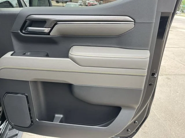 2026 Chevrolet Silverado 1500 ZR2 - Photo 14