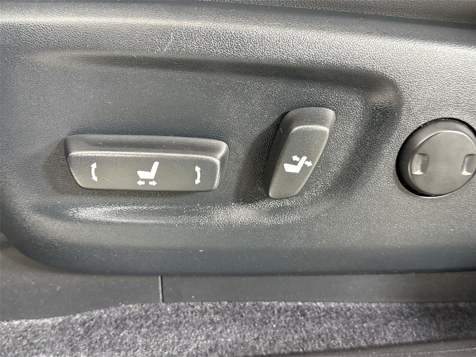 Used 2021 Atomic Silver Lexus GX 460 Premium image 29