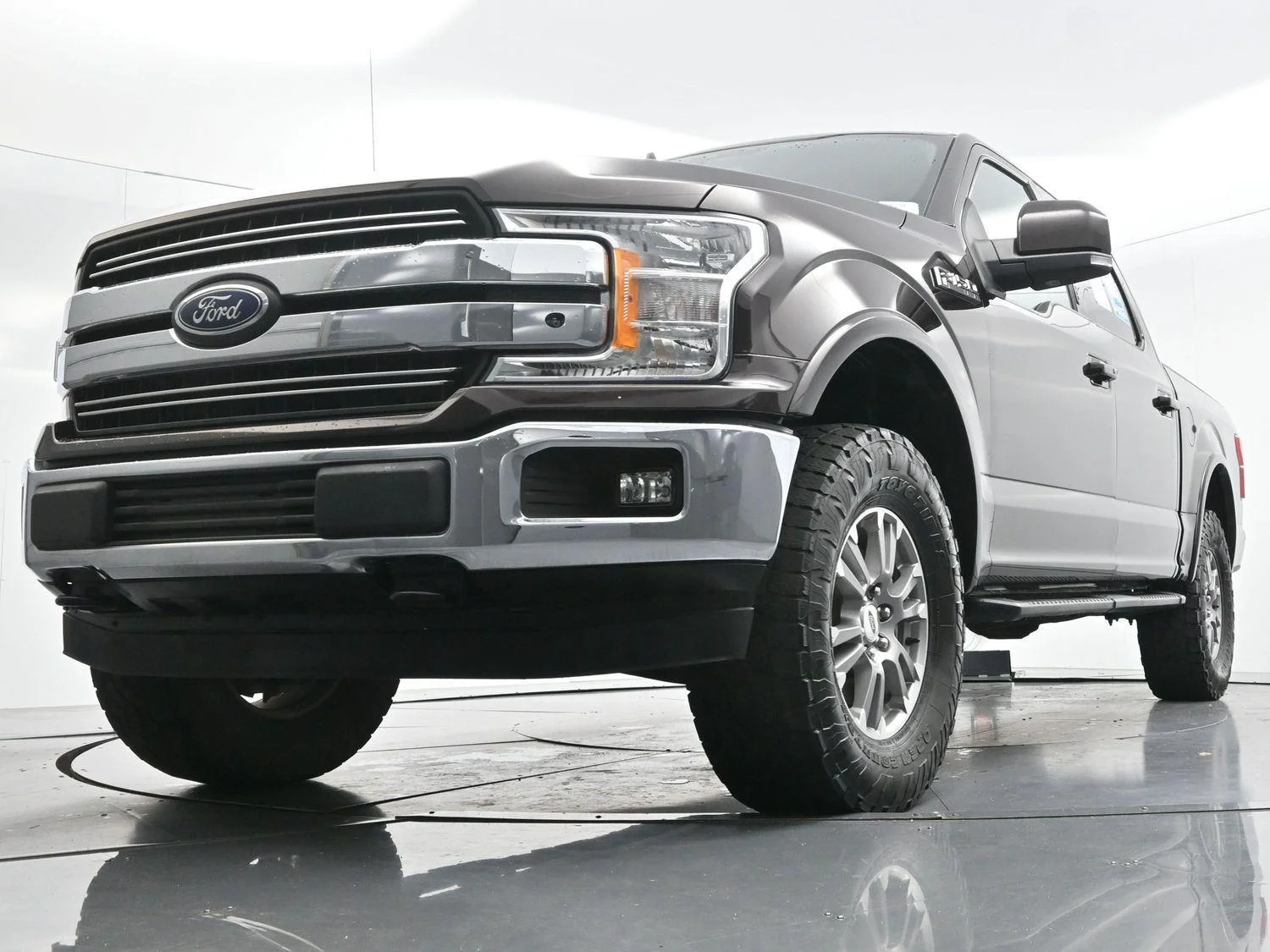 Used 2020 Magma Red Ford LARIAT image 50