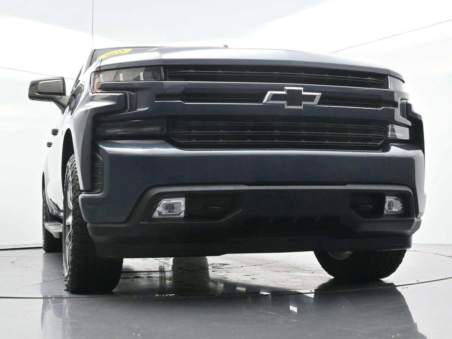 Used 2021 SHADOW GRAY METALLIC Chevrolet RST image 44