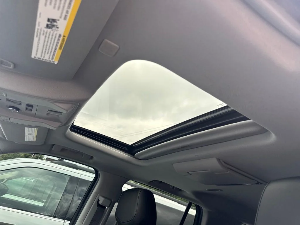 Used 2020 Black Cadillac Premium Luxury image 4