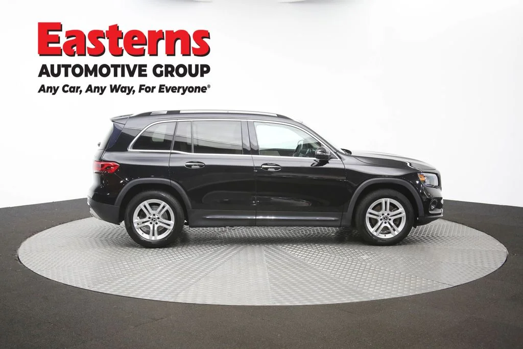 Used 2022 Black Mercedes-Benz GLB 250 image 45