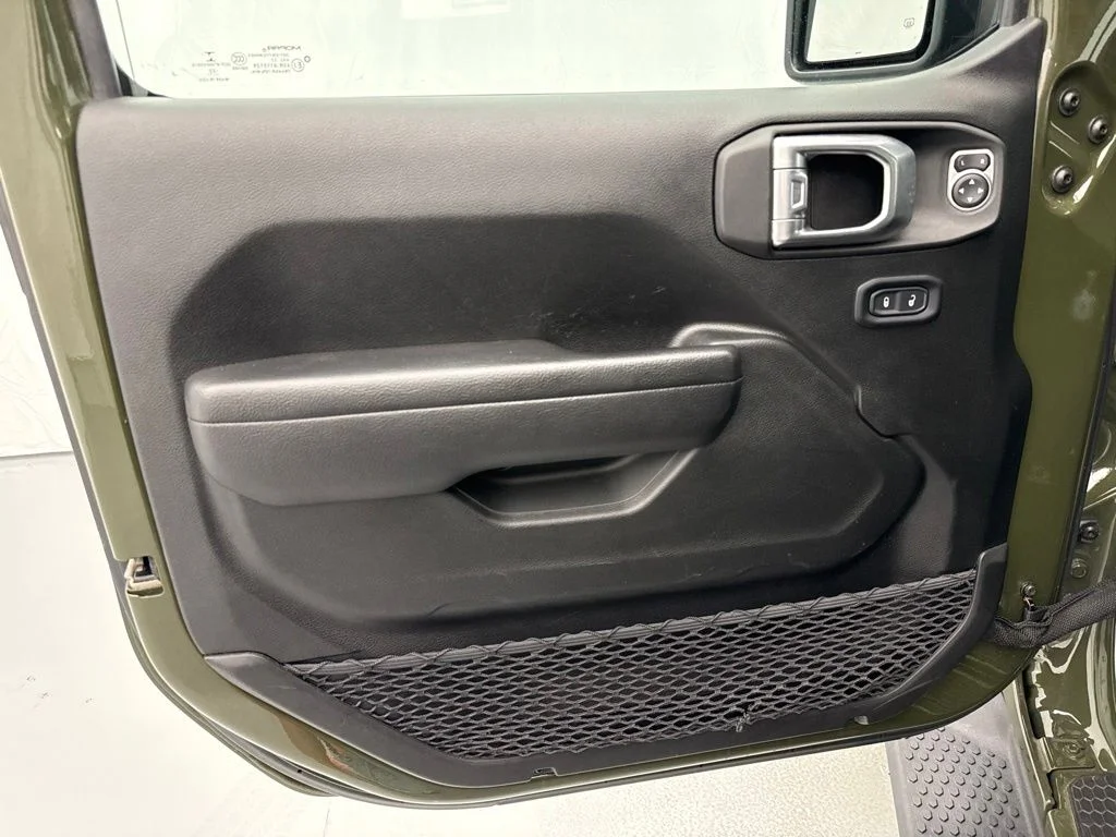 Used 2022 Green Jeep Unlimited Willys image 17
