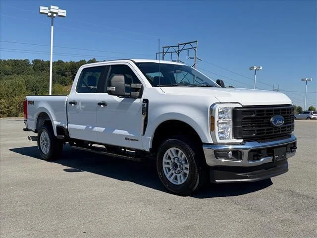Used 2024 Oxford White Ford XL image 7