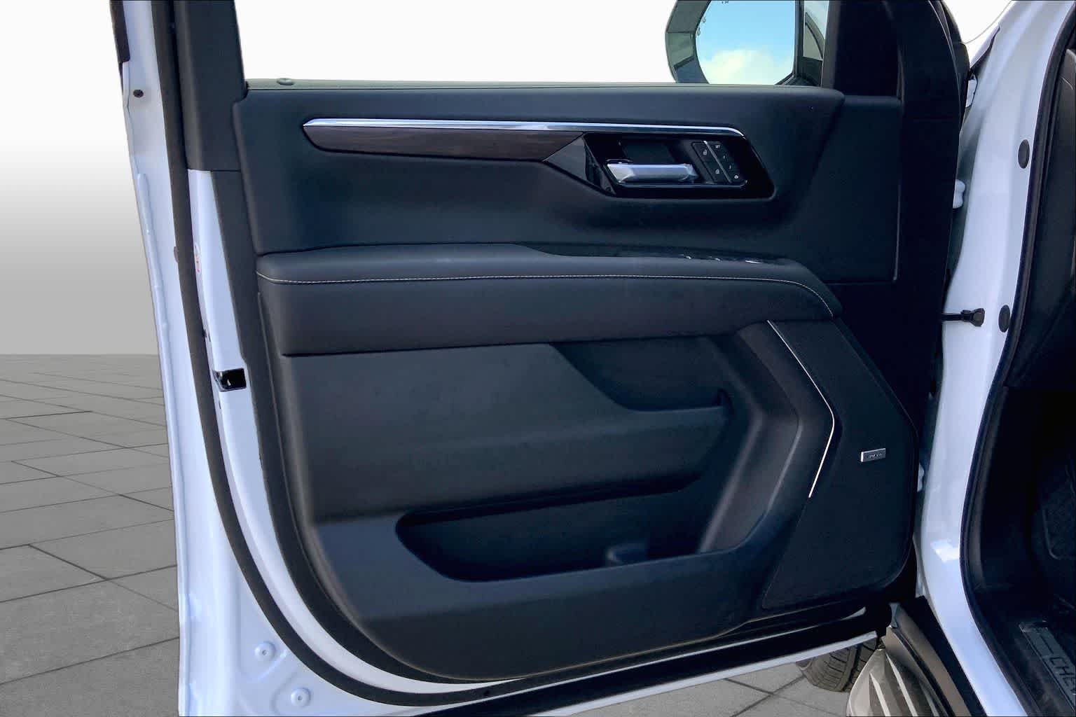 2026 Chevrolet Tahoe Premier - Photo 11