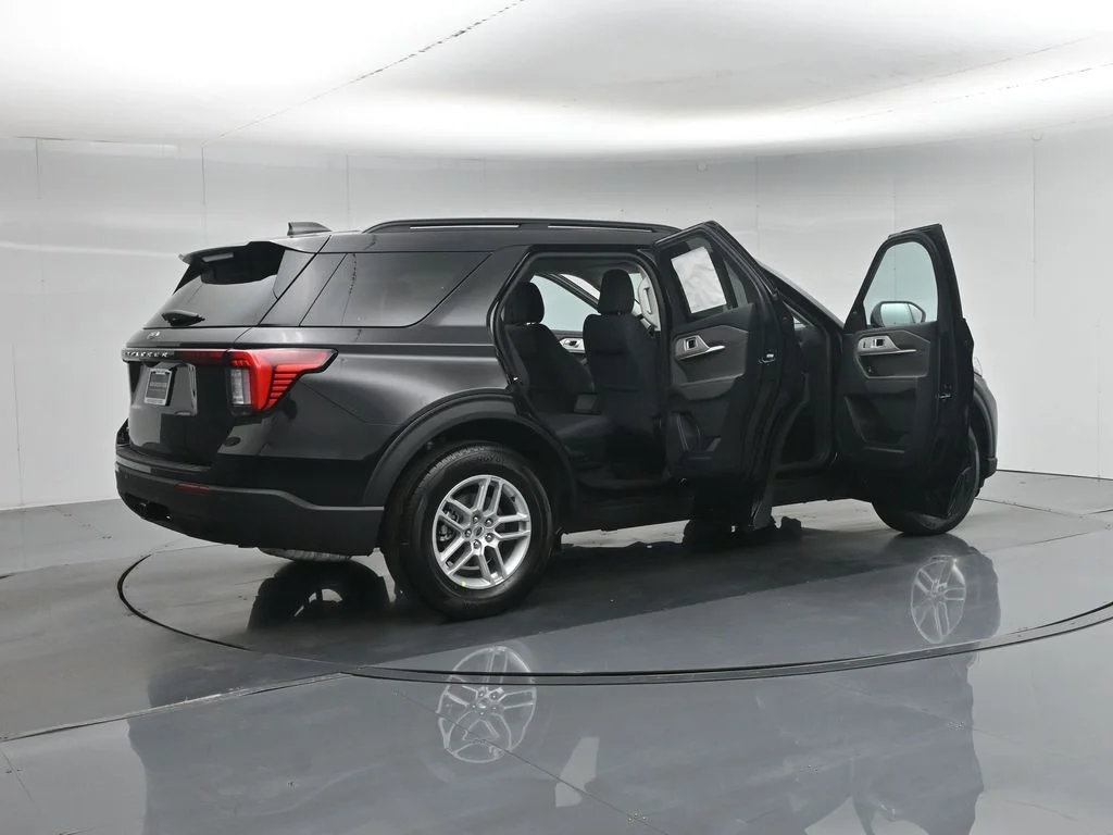 New 2026 Agate Black Metallic Ford Active image 5