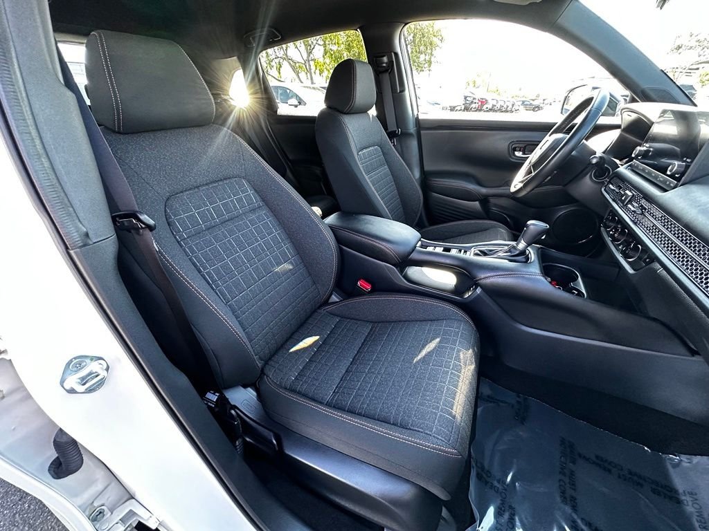 2025 Honda HR-V Sport - Photo 16