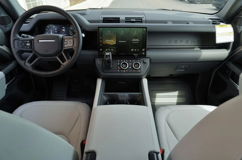New 2026 Borasco Grey Land Rover X-Dynamic SE image 10