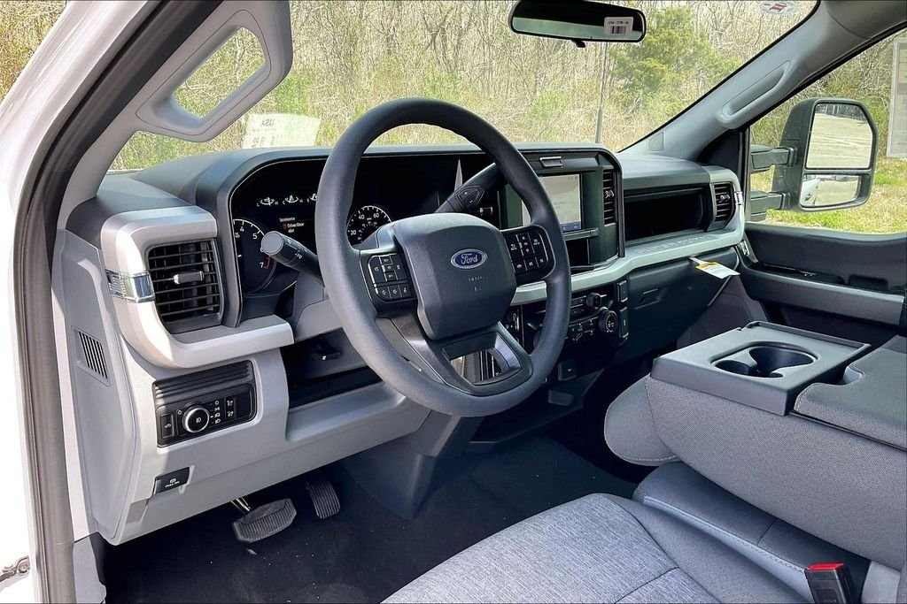 New 2026 Ford Super Duty F-250 XL 4D Crew Cab