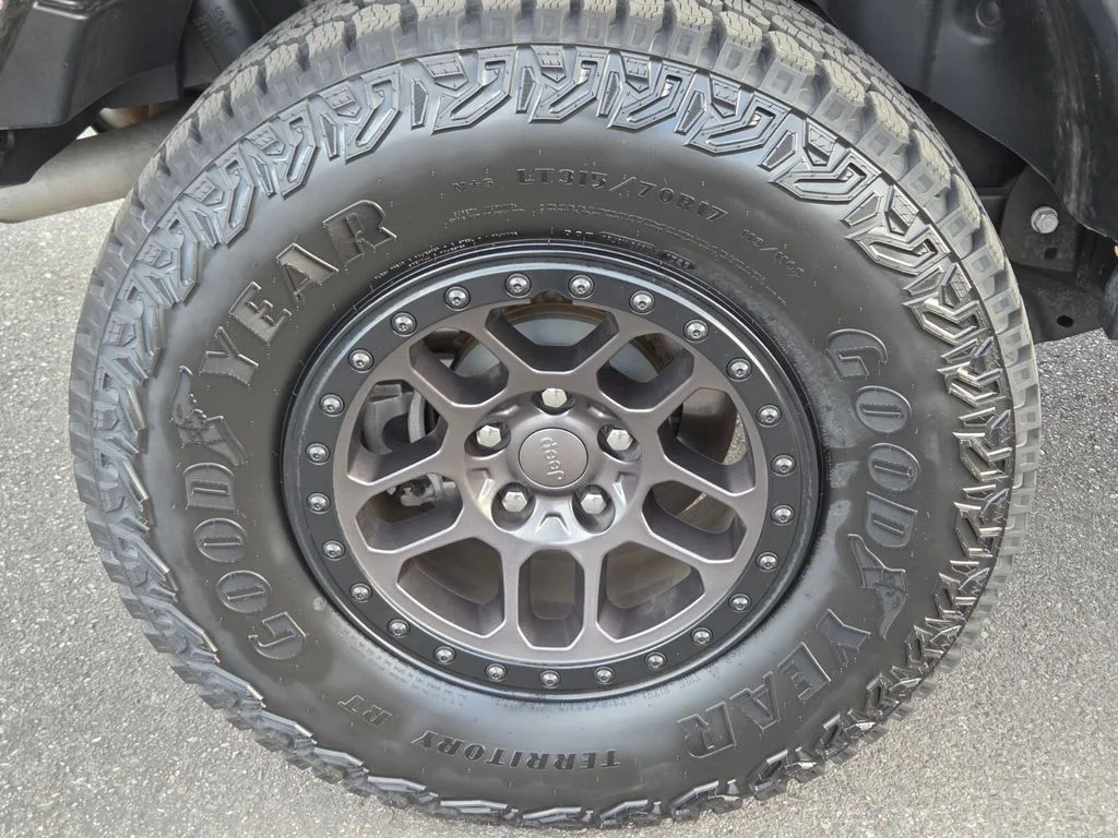Used 2022 Black Jeep Unlimited High Tide image 10