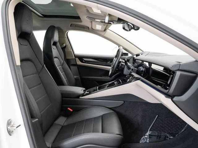 Certified Used 2024  Porsche 4 image 23