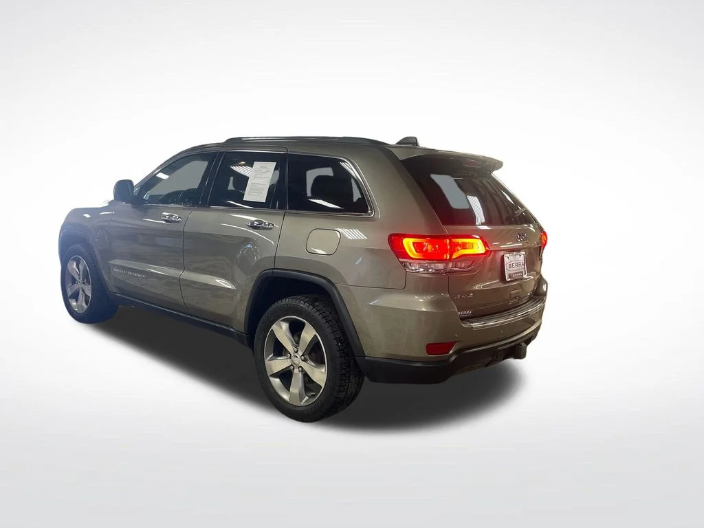 Used 2016 Beige Jeep Limited image 3
