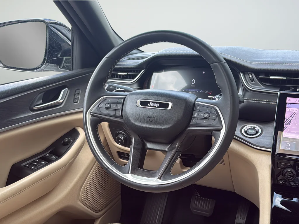 Used 2023 White Jeep Limited image 40