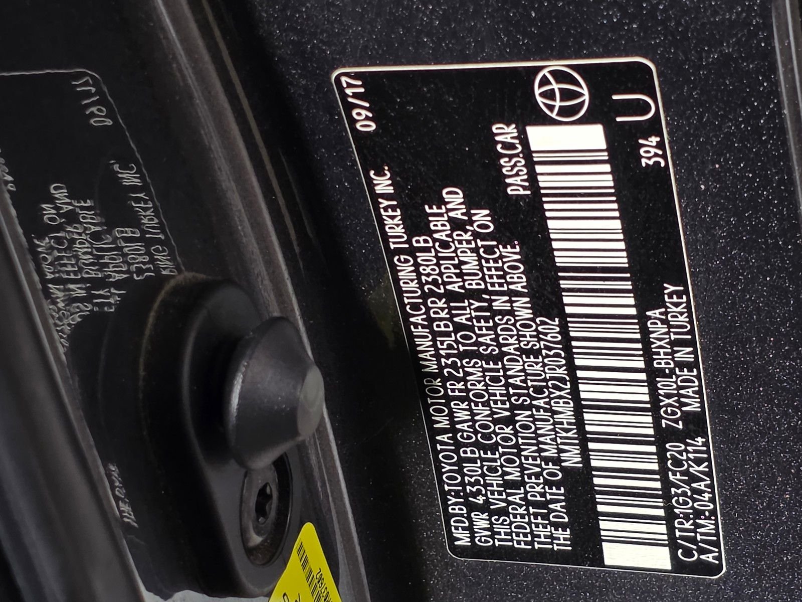 Used 2018 Magnetic Gray Metallic Toyota XLE image 22