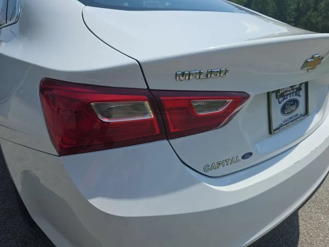 Used 2023 White Chevrolet LS image 33