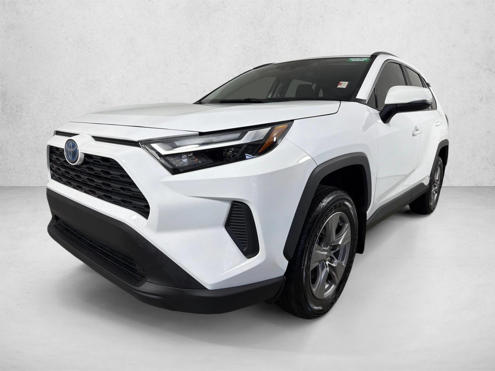 Certified Used 2024 Ice Cap Toyota Hybrid XLE image 8