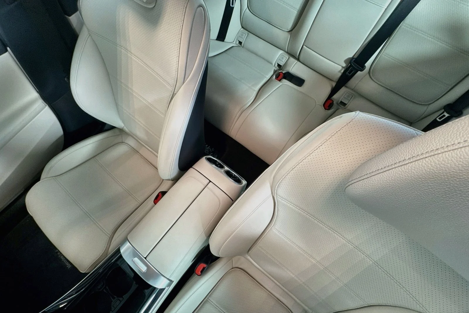 Used 2024 Cirrus Silver Metallic Mercedes-Benz C 300 image 20