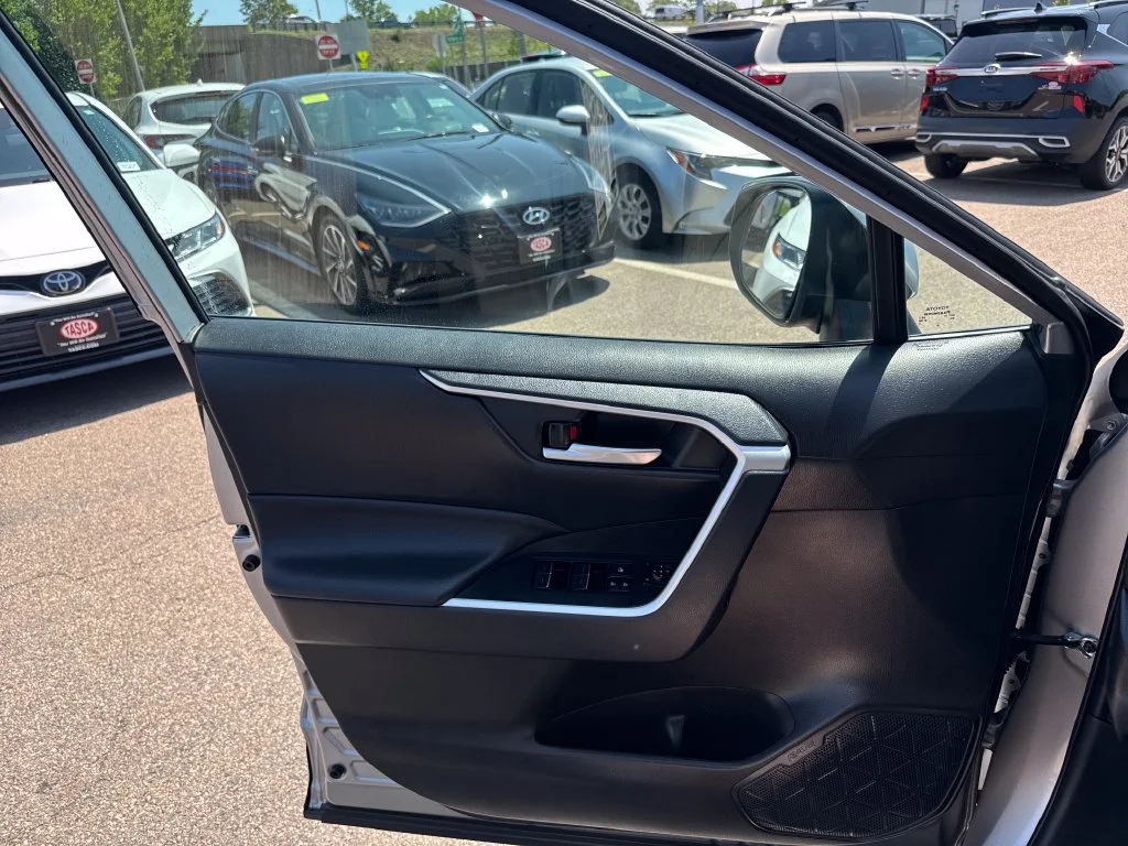 Used 2025 Silver Toyota XLE image 34