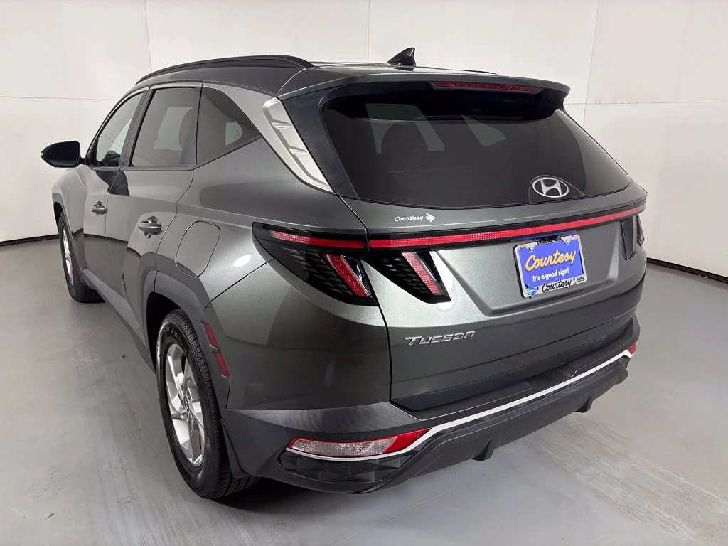 Used 2022 Gray Hyundai SEL image 6