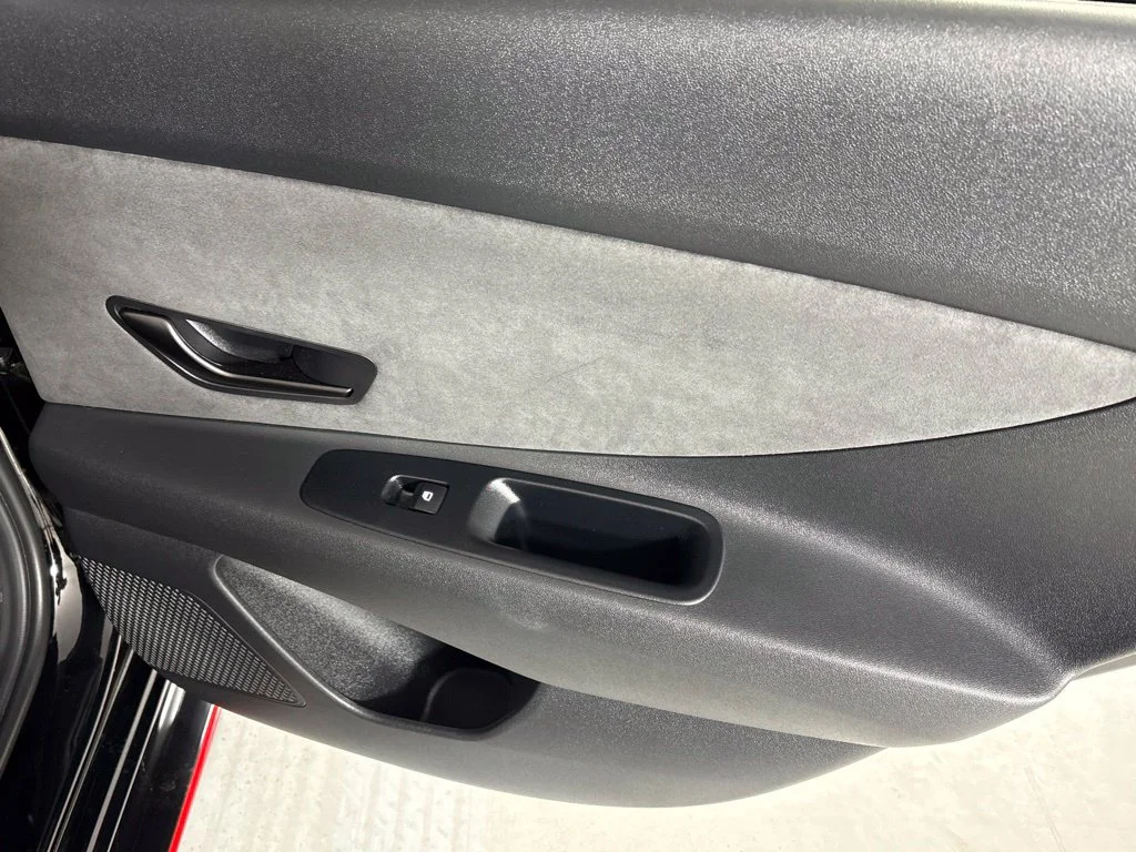 Used 2025 Black Hyundai Base image 20