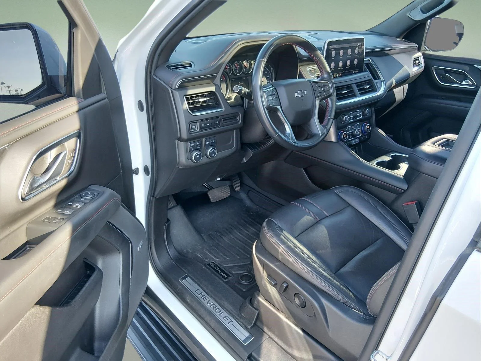 Used 2021 Summit White Chevrolet RST image 15