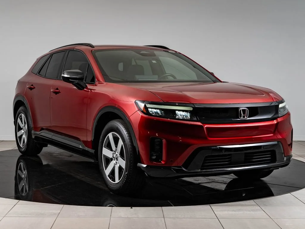 Used 2024 Scarlet Red Metallic Honda Touring image 12