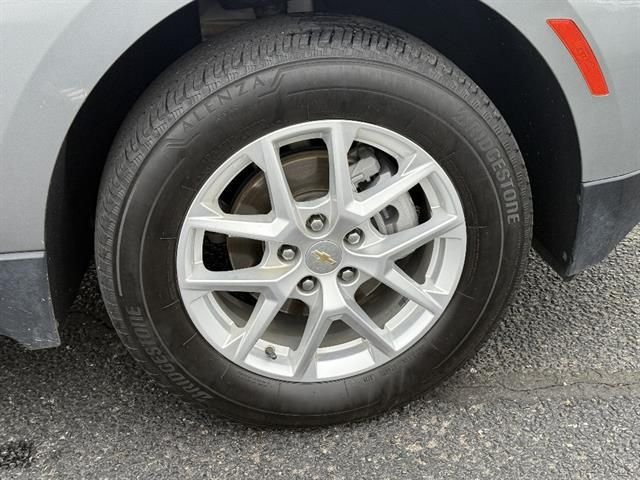 Used 2024 Gray Chevrolet LT image 27