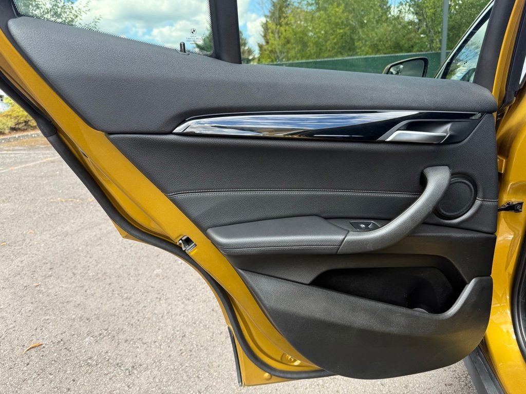 Used 2018 Galvanic Gold Metallic BMW xDrive28i image 19