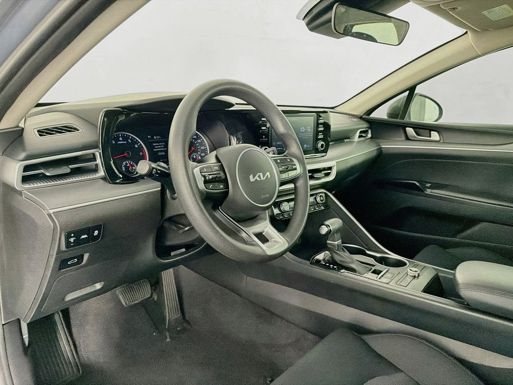 Used 2023 Silver Kia LXS image 14