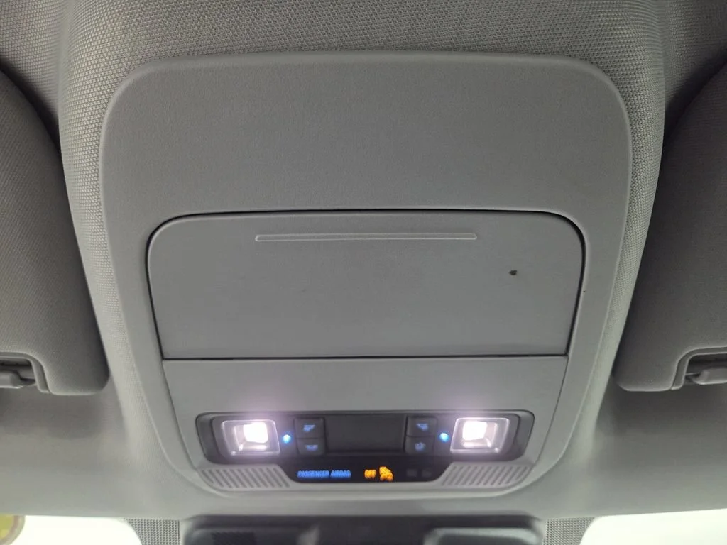Used 2025 Black Metallic Ford XLT image 14
