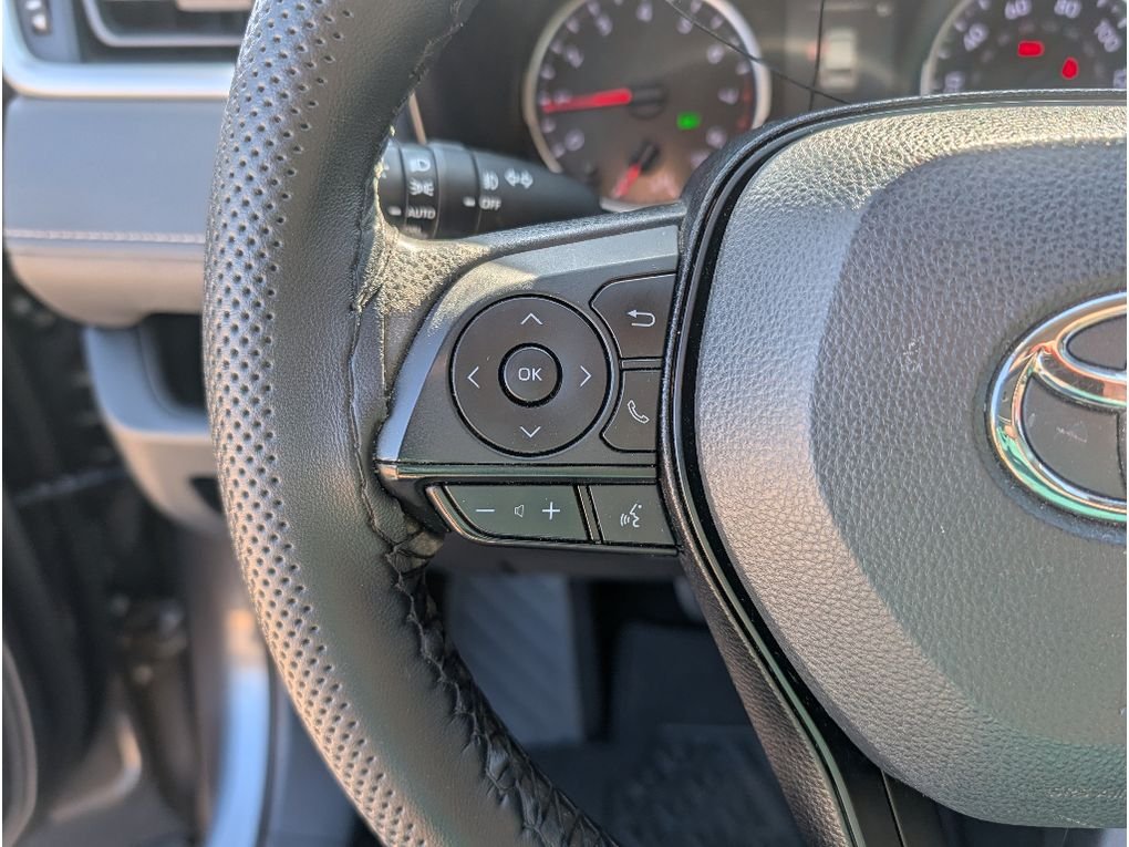 Used 2020 Magnetic Gray Metallic Toyota XLE image 17