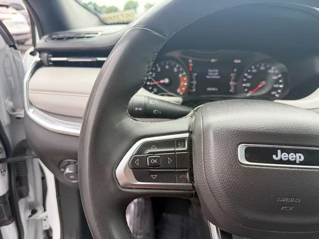Used 2024 White Jeep Limited image 17