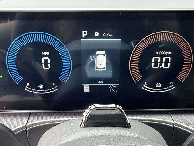 New 2026 Silver Hyundai SEL image 24