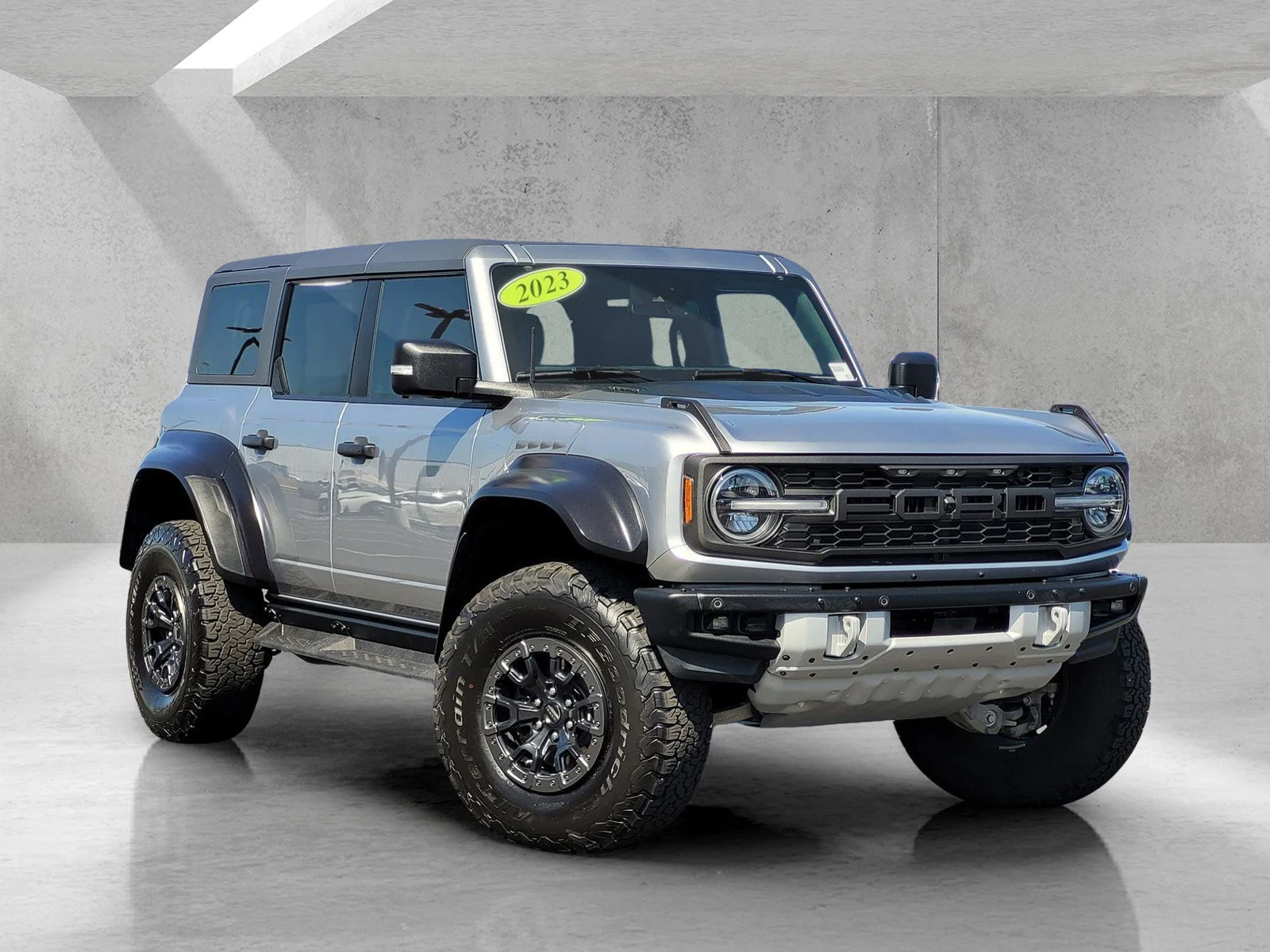 2023 Ford Bronco Raptor 4x4's photo