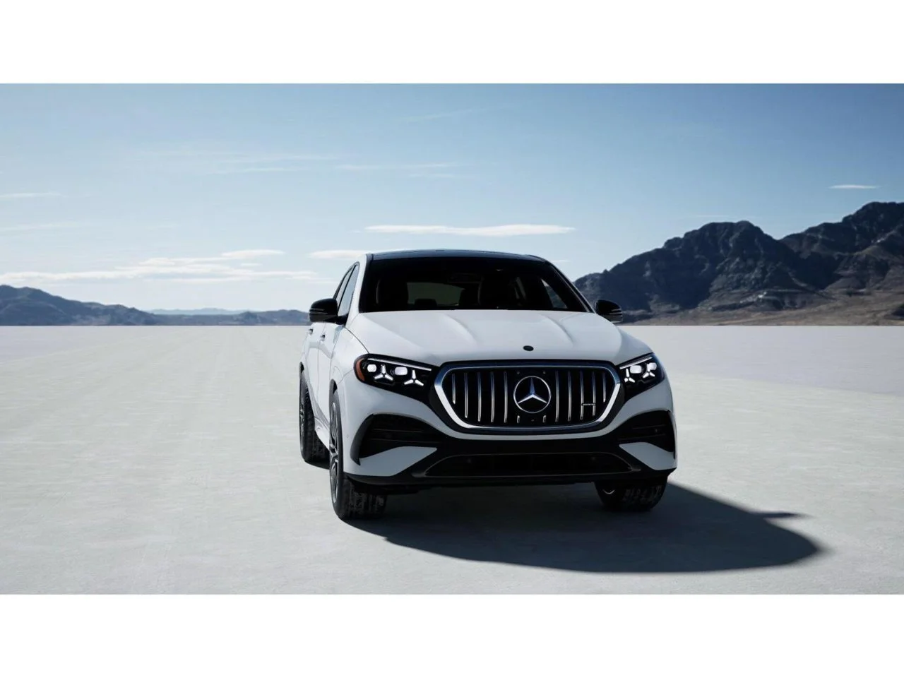 New 2027 MANUFAKTUR Moonlight White Metallic Mercedes-Benz AMG® GLE 53e 4MATIC+ Coupe image 8