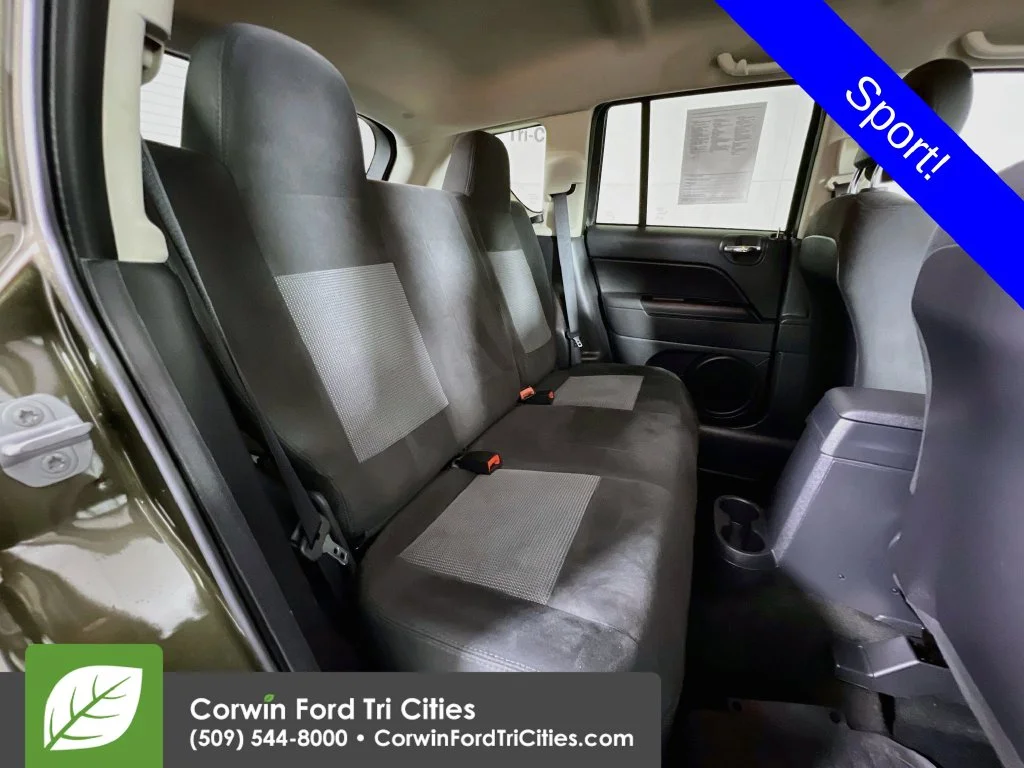 Used 2016 Green Jeep Sport image 15