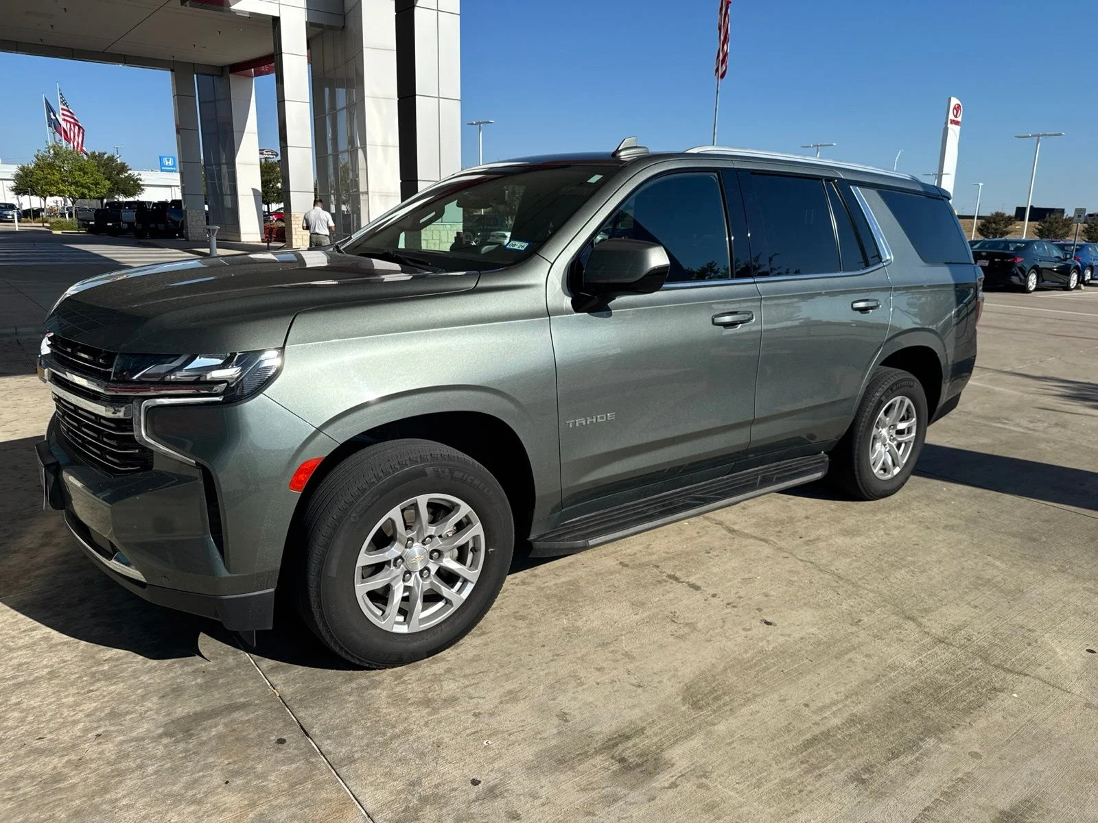 Used 2023 Green Chevrolet LT image 1