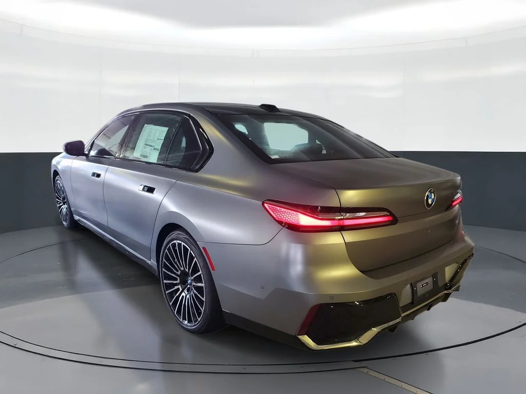 New 2026 Frozen Pure Grey Metallic BMW 740i image 4