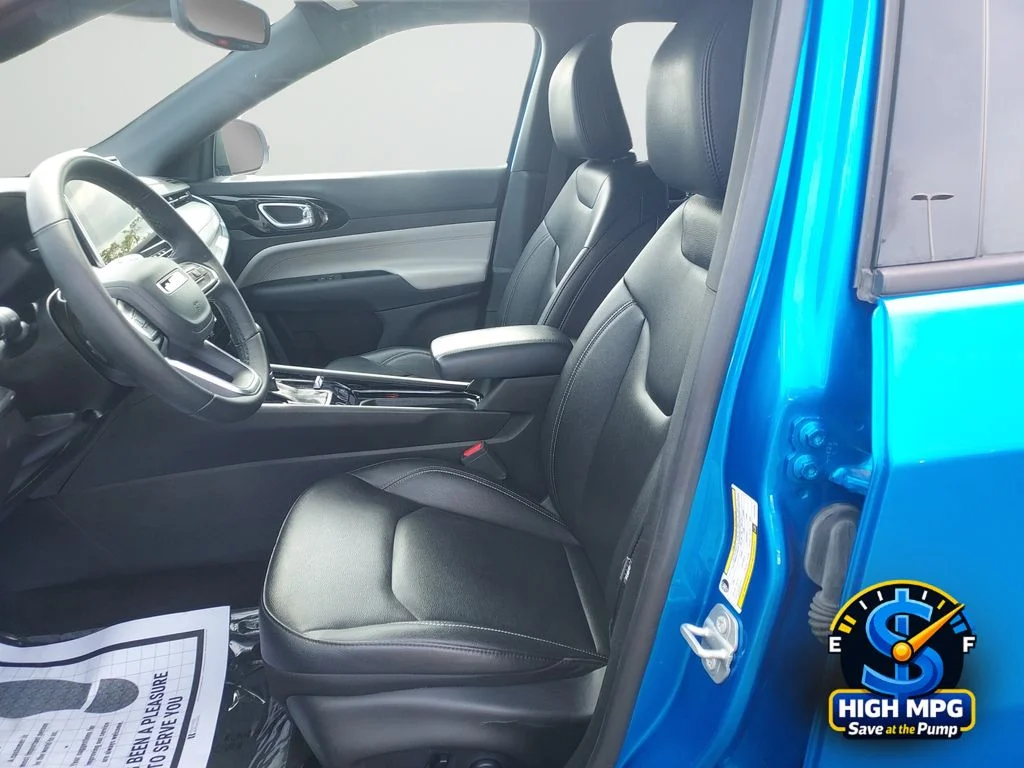 Used 2025 Blue Jeep Limited image 30