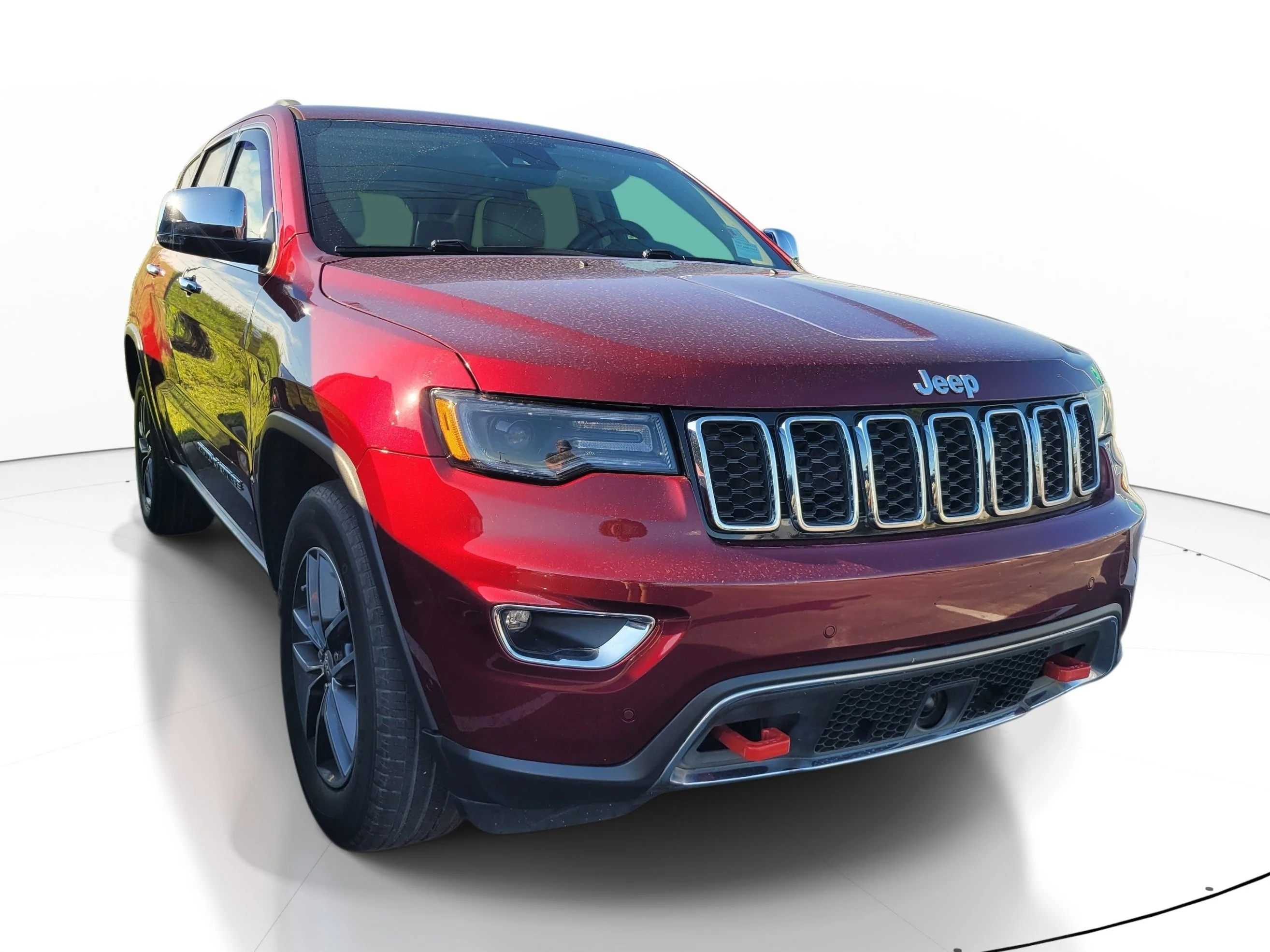 Used 2018 Velvet Red Pearlcoat Jeep Limited image 1
