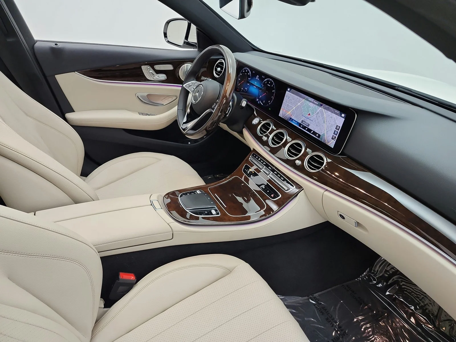 Used 2022 MANUFAKTUR Diamond White Mercedes-Benz E 350 RWD Sedan image 17