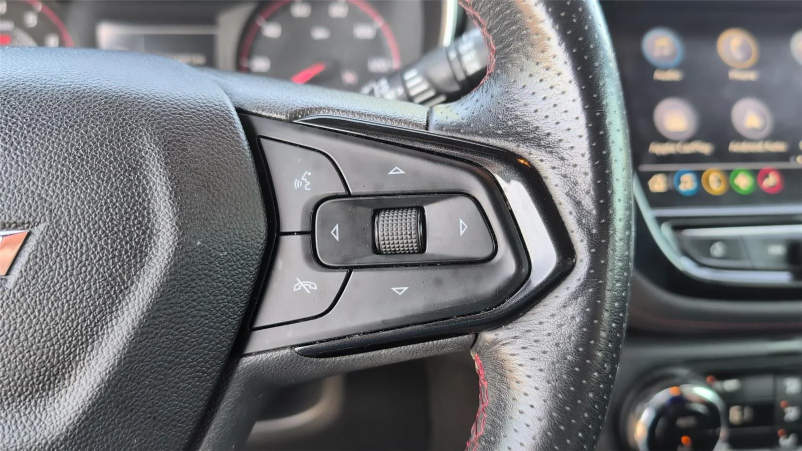 Used 2021 SATIN STEEL METALLIC Chevrolet RS image 24