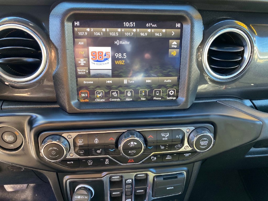 Used 2022  Jeep Unlimited Sahara Altitude image 15