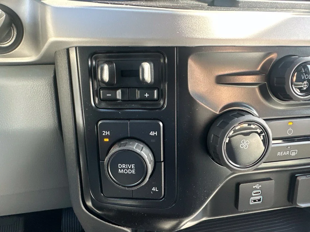 New 2026 Oxford White Ford F-350® XL image 14