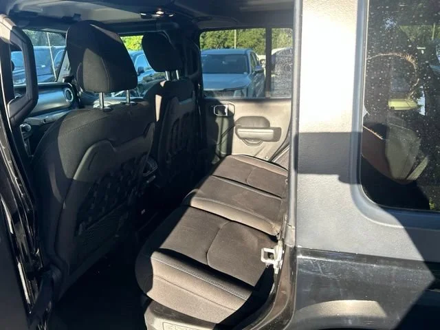 Used 2022 Black Clearcoat Jeep Unlimited Rubicon image 6